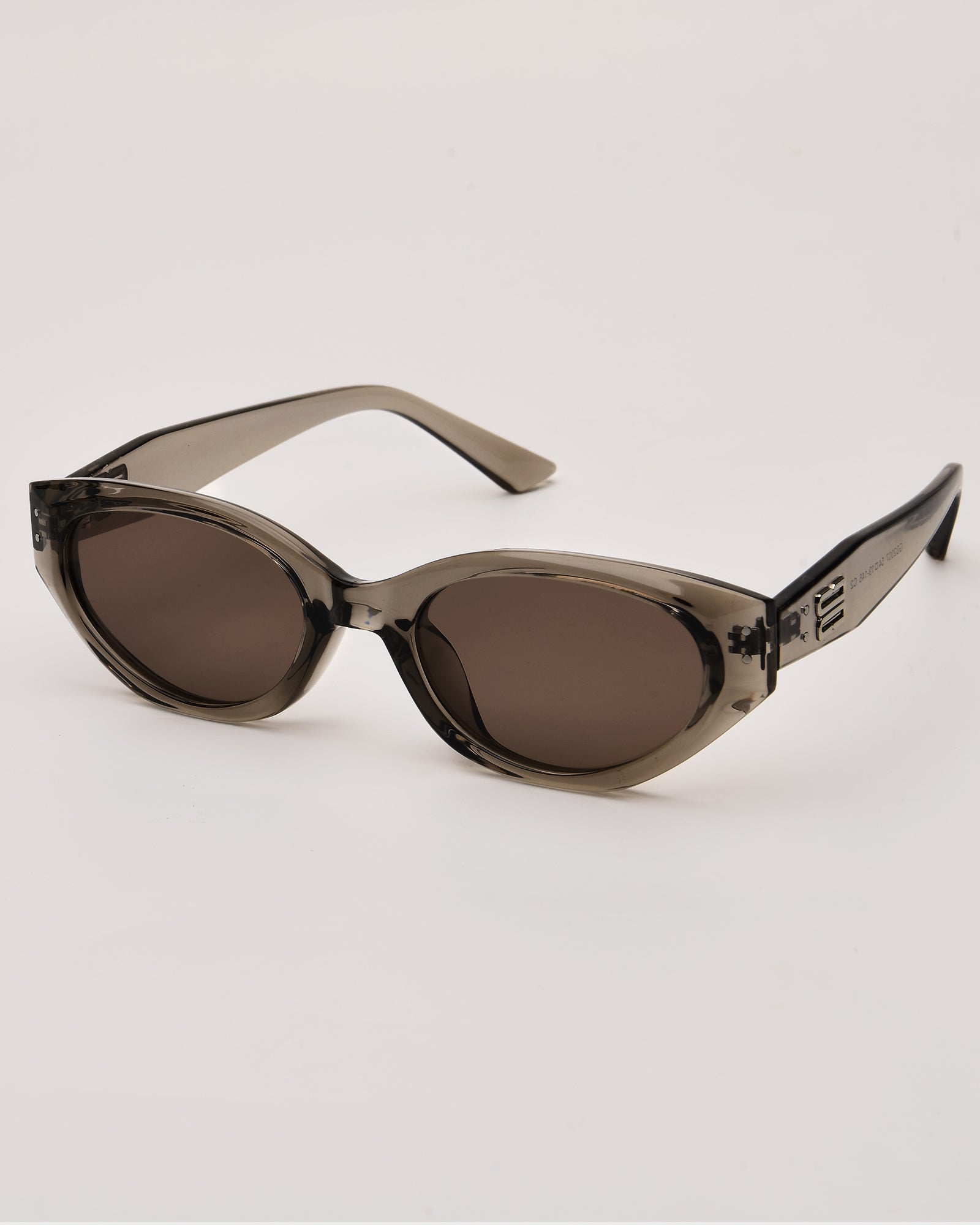 Hatiis Cat Eye Vintage Sunglasses